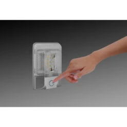 Plafoniera Brunner Auriga -Brunner Negozio plafoniera brunner auriga involucro resistente 550 lumen 48 led 18